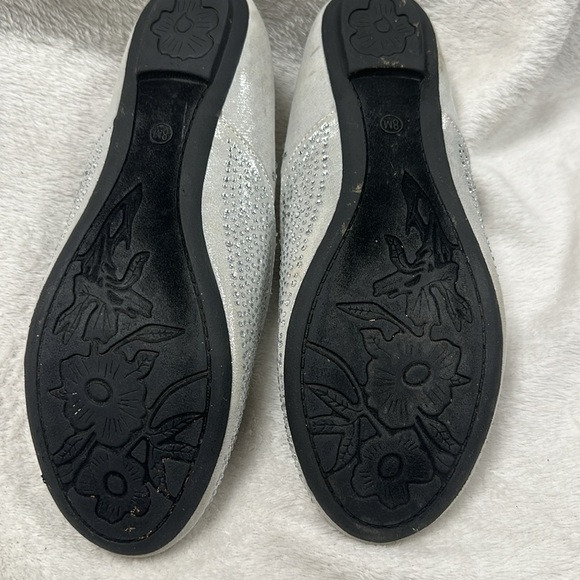 Super Cute NICOLE Rhinestone Silver Ballet Flats - Size 8 M - Picture 8 of 8